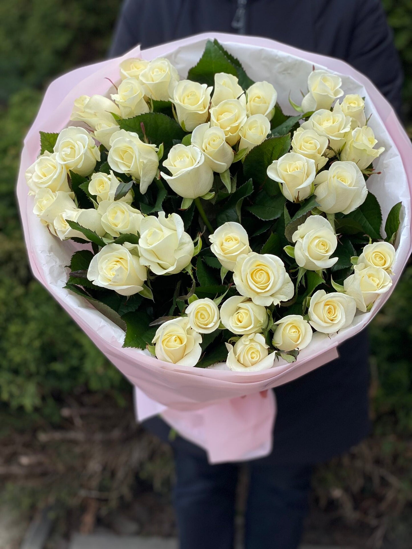 39 роз Белуга