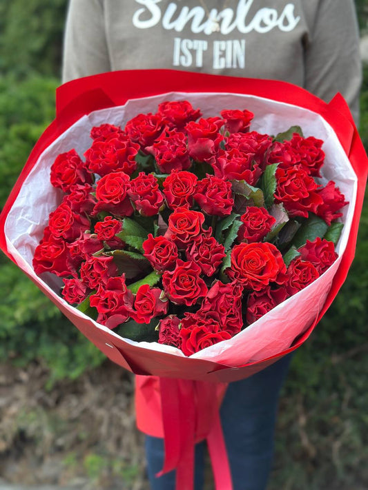 51 троянд сорт Эль Торо