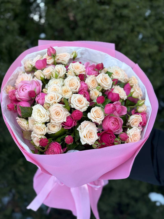 39 роз сорта «Лайт» и «Таня»