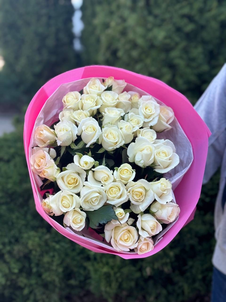 39 роз Белуга