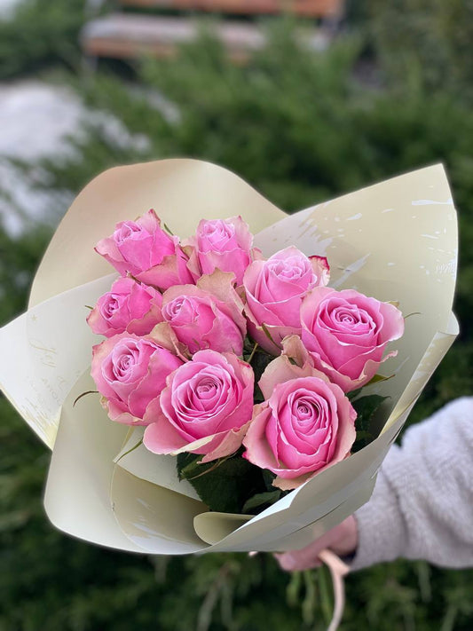 9 троянд (колір нижнего рожеви) 50 см
