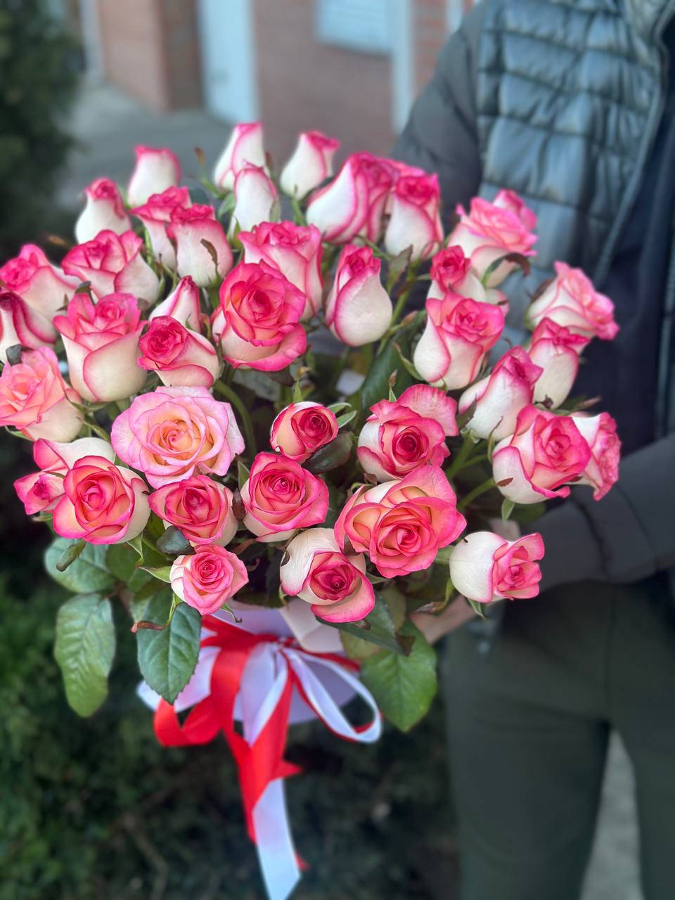 Hutschachtel Größe XL 39 Rosen (Sorte Jumilia)
