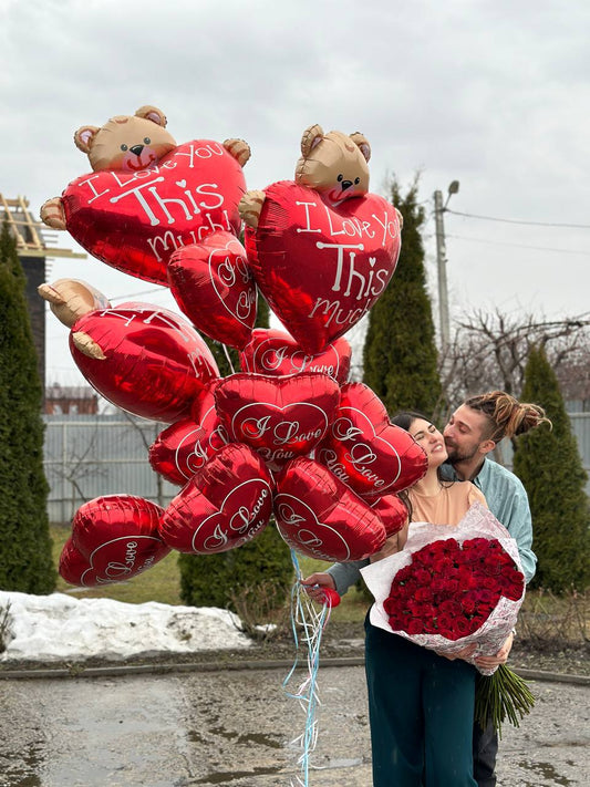 💖 WOW-набір: 101 червона троянда (висока), 10 фольгованих сердець, 3 великі серця та ведмедик 💖