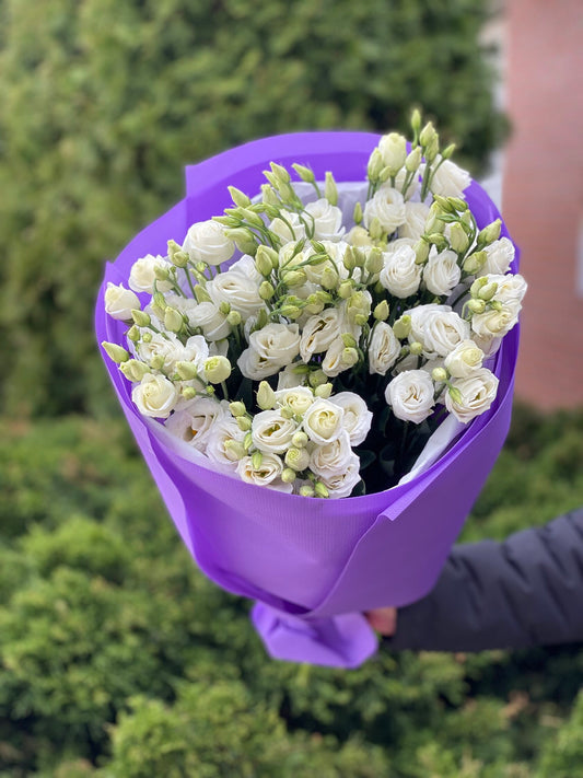 Еустома біла 9 гілочок (70 см)