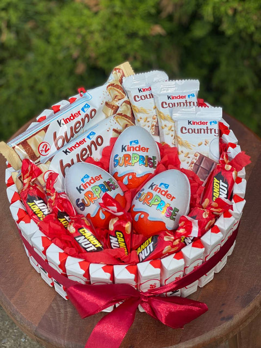 NEU Box mit Kinder-Pralinen und Kinder Joy, Größe M
