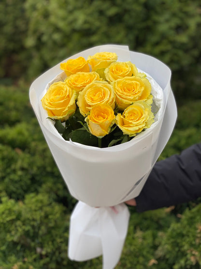 9 Rosen (Farbe Gelb) 50 cm