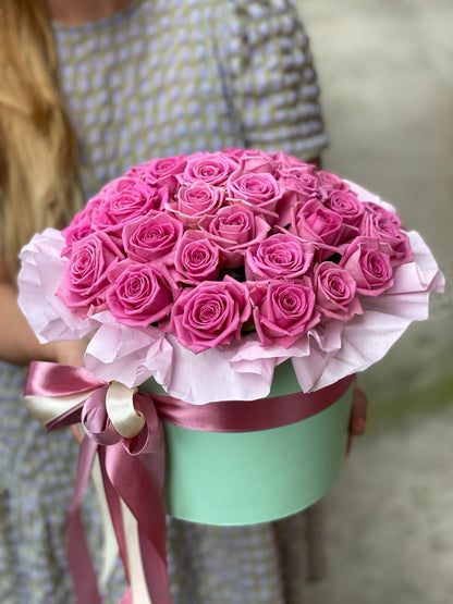 Blumen in einer Hutschachtel, Größe M, Sorte Aqua